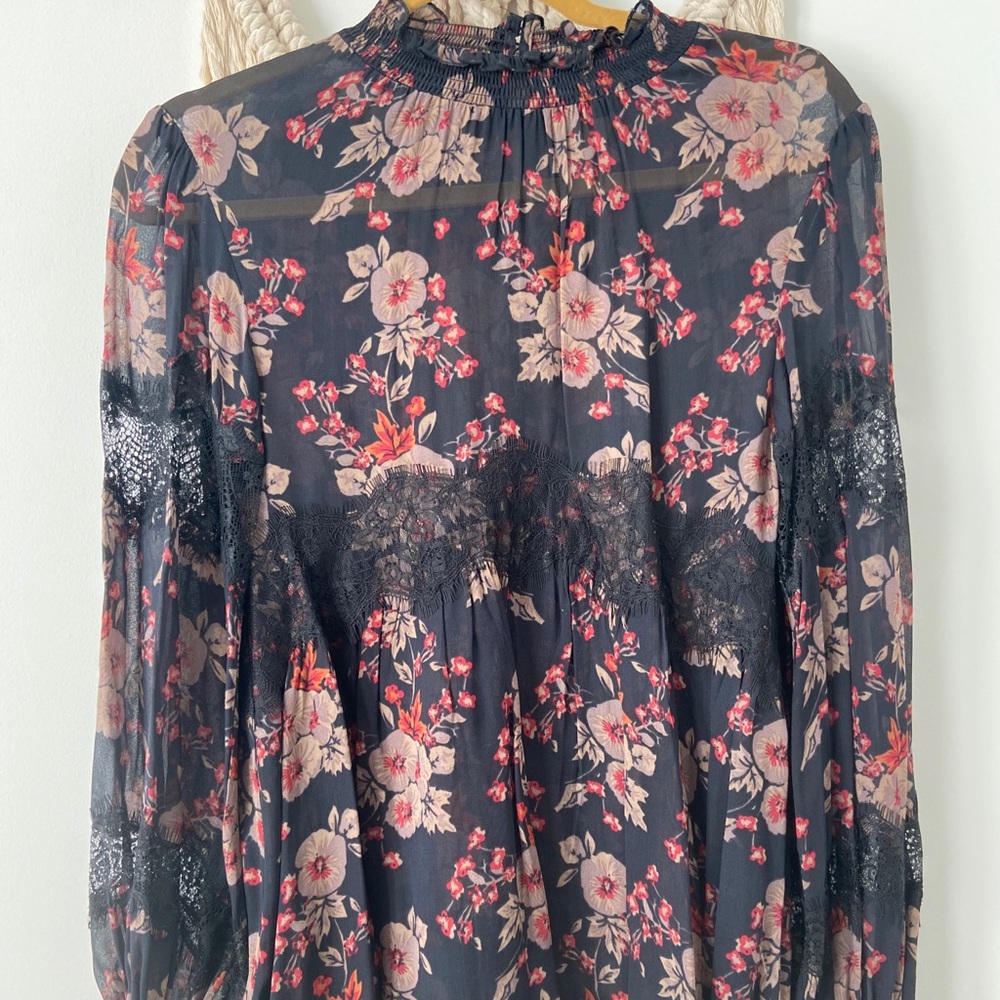 Zara blouse with lace and mesh